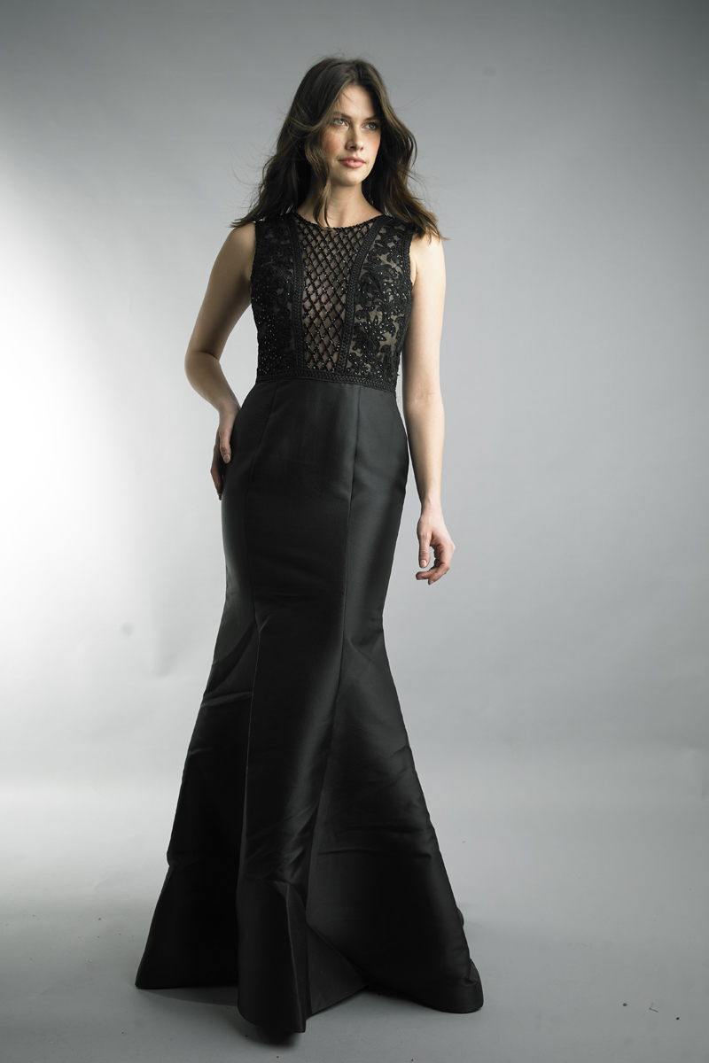 sleeveless evenig gown