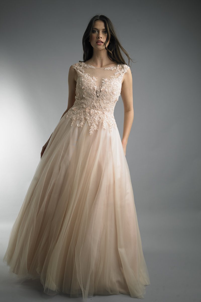 Sleeveless tulle evening gown