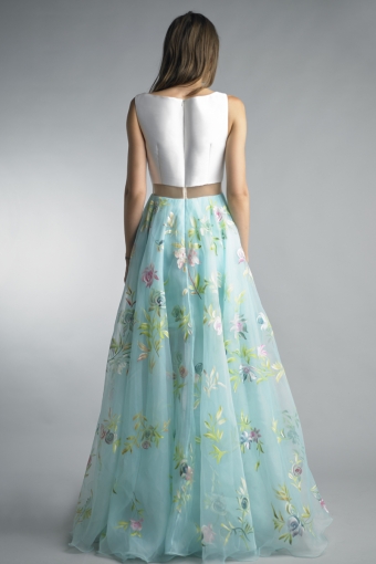 Sleeveless floral gown