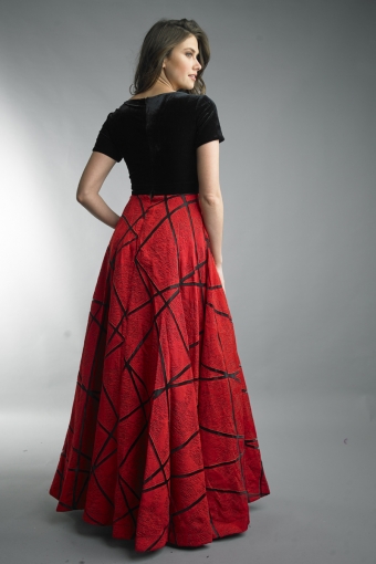 sleeveless velvet top gown