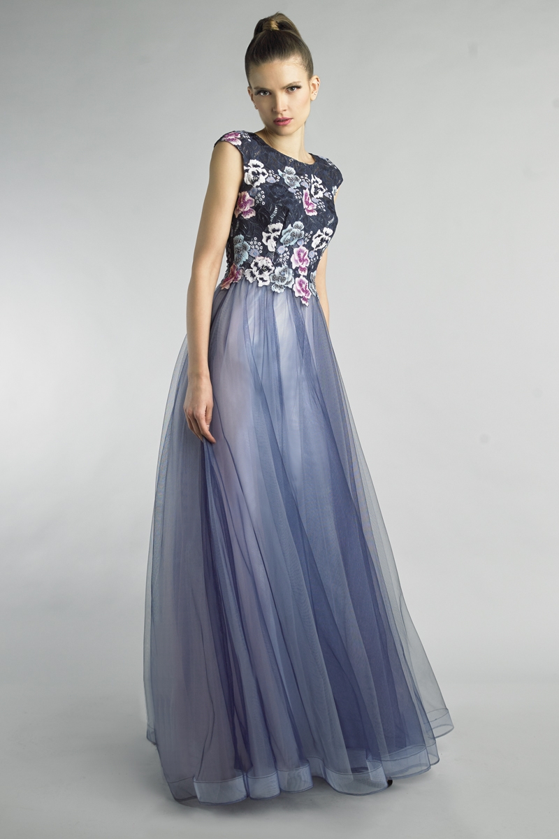 Sleeveless floral tulle gown